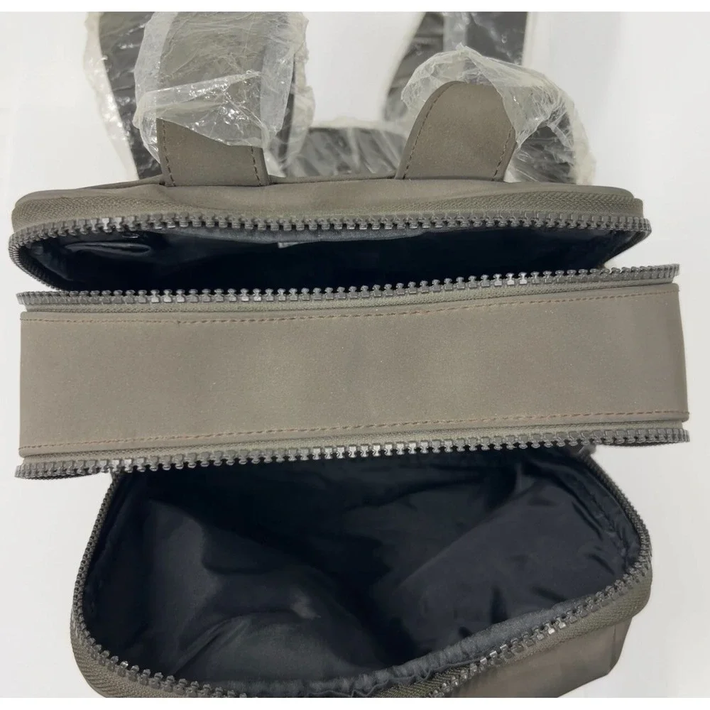 DKNY Women's Medium Backpack Classic Black VTG NWT‎